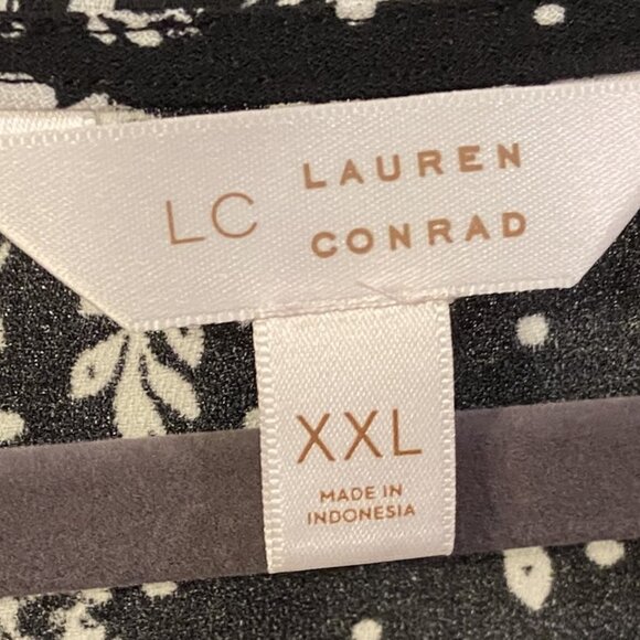 Lauren Conrad Flutter Sleeve V-Neck Blouse with Bow - Picture 4 of 7